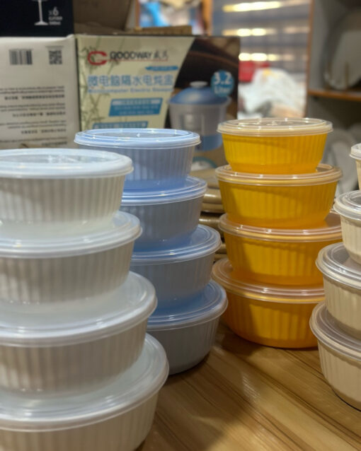 4 Set Covered Unbreakable Container