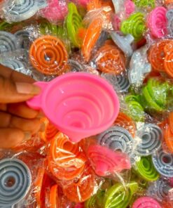 Alternative view of Silicone Collapsible Funnel
